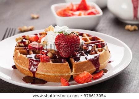 Foto stock: Waffles And Fruits