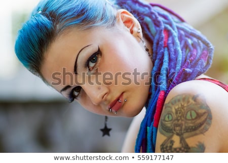 Foto stock: Blue Hair And Tattoo