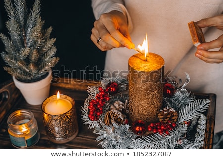 Zdjęcia stock: Fir Branch Wreath With Candle On Wooden Table