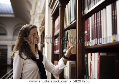 Foto stock: Bookshelves Pullout