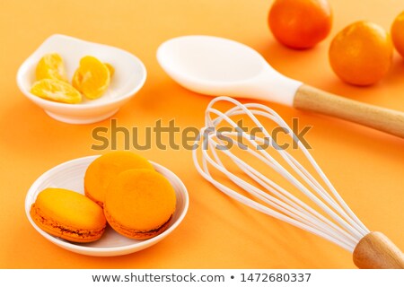 Foto stock: Spoon Of Peeled Tangerine Segments