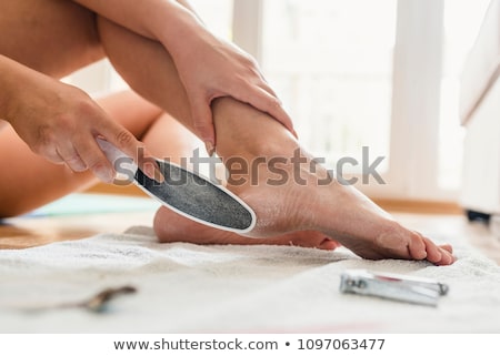 Foto d'archivio: Woman Having A Pedicure Treatment At A Spa