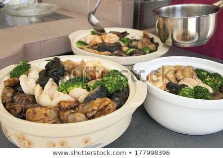 Foto stock: Poon Choi Cantonese Big Feast Bowls Preparation