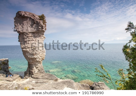 Foto stock: Rock Formations At The Coast Georgian Bay Tobermory Ontario