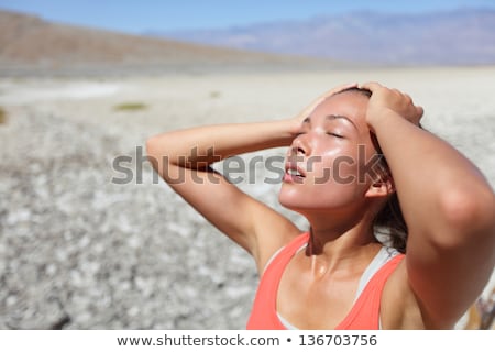 Foto stock: Thirst - Dehydrated Thirsty Woman Sweating Desert