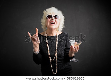 Foto stock: Senior Ladies Having Martinis