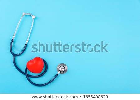 Foto d'archivio: Red Heart With Stethoscope