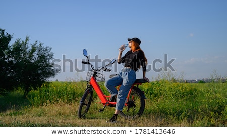 [[stock_photo]]: étendez-vous · à · vélo