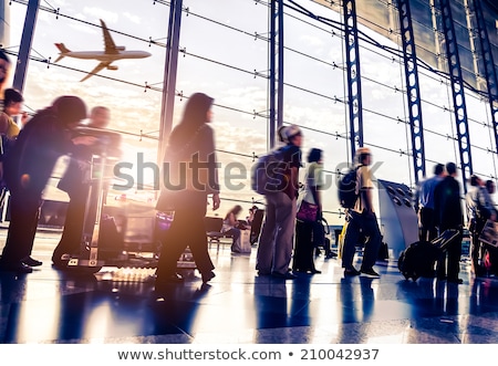 Foto d'archivio: Asseggeri · in · attesa · nella · sala · partenze · dell'aeroporto