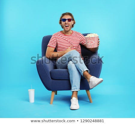 [[stock_photo]]: D · lunettes · un · seau · de · pop-corn