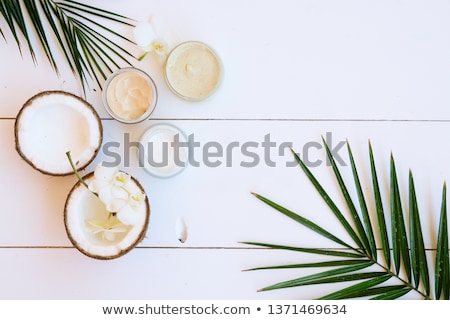 Stockfoto: Coconut Oil Nd Cosmetics