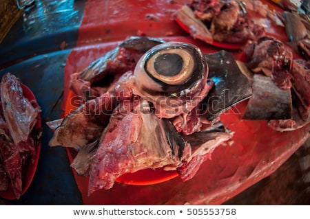 Foto stock: Eating An Eyeball