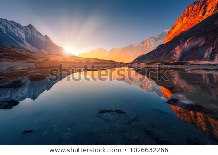 Stockfoto: Sunrise On Mountain