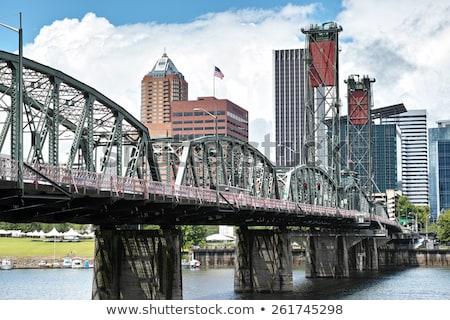 Foto stock: Hawthorne Bridge Portland Oregon