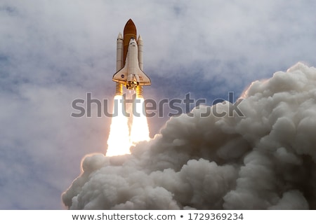 Stockfoto: Space Shuttle Taking Off On A Mission Elements Of This Image Furnished By Nasa