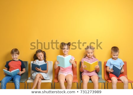Stockfoto: Many Children Reading Books