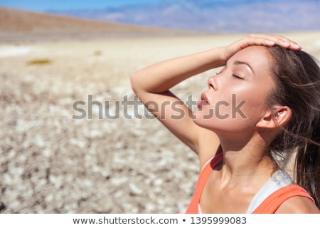 Heat Stroke Dehydrated Girl In The Desert Sun Hot Temperature Summer Weather Danger Panoramic Banne Stockfoto © Maridav