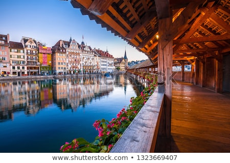 Foto stock: Kapellbrucke Historic Wooden Bridge In Luzern And Waterfront Lan