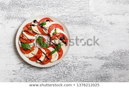 Foto stock: Delicious Italian Caprese Salad