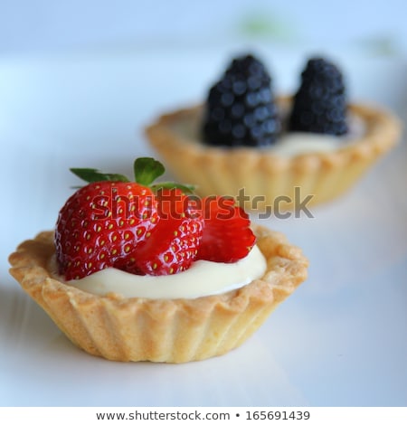 Stockfoto: Custard Tart With Raspberries And Blackberries