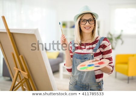 Foto stock: Female Painter Posing