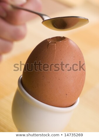 Stock fotó:  · főtt · tojást · egy · kanállal · nyitják