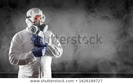 Foto stock: Man Wearing Gas Mask