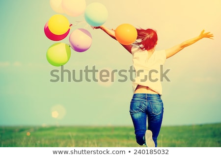商業照片: Running And Jumping With Ballons