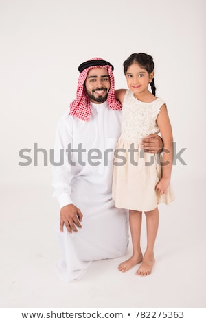 Stockfoto: En · man · uit · het · Midden-Oosten · met · zijn · dochter