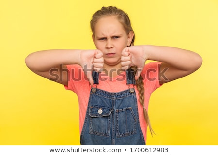 Foto d'archivio: Shot Of Little Girl With Screw