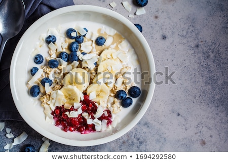 Foto d'archivio: Overnight Banana Oats In To The Bowl