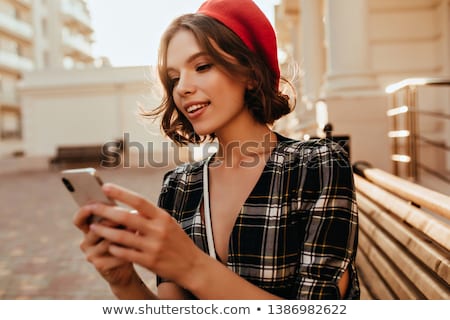 商業照片: Girl Text Messaging