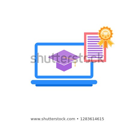 Foto d'archivio: Laptop With Academic Cap Education Reward Vector