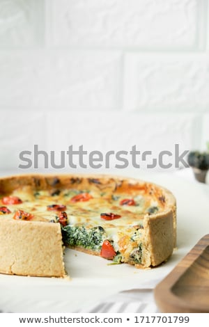 Foto d'archivio: Slice Of Delicious Homemade Quiche