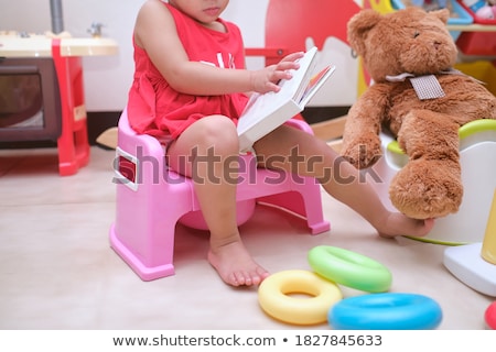 Stockfoto: Girl On The Potty