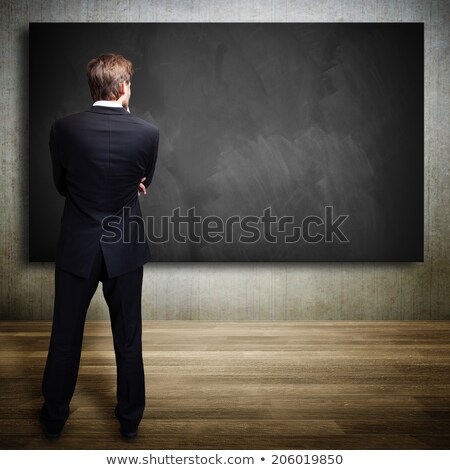 Foto stock: Chalkboard On The Office Wall With New Start Concept