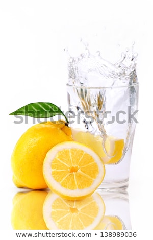 Foto stock: Tumbler Of Fresh Water