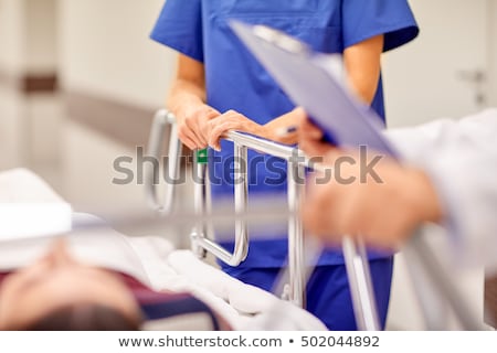 ストックフォト: Patient In Emergency Room