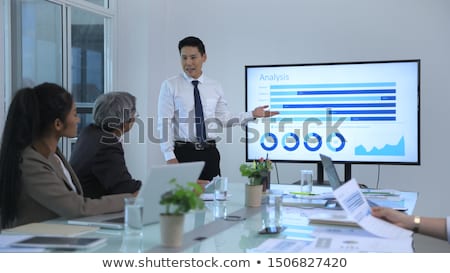 Foto stock: Consulting Senior Competitor