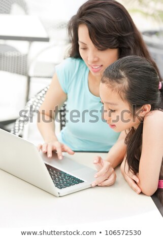 Foto stock: Six Girls Typing On Computers