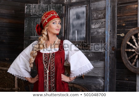 [[stock_photo]]: Elle · fille · russe · en · robe · verte