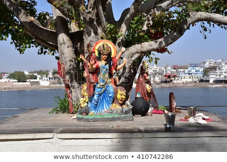 Foto stock: Shiva Statue At Pushkar Lake