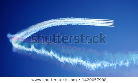 Foto stock: Low Angle View Of An Airplane Performing Airshow