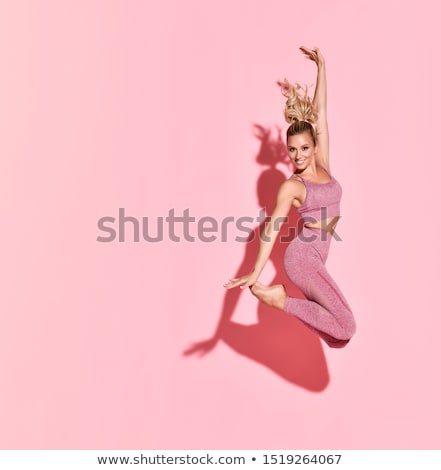 Foto d'archivio: Fitness Woman Posing In Studio