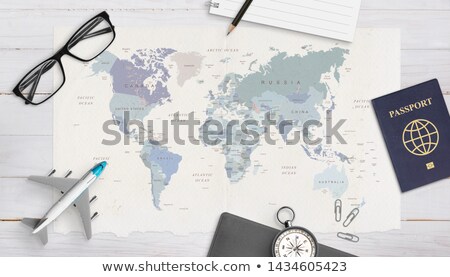 Foto d'archivio: Map And Glasses