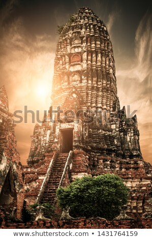 Stock fotó: Buddhist Pagoda Ruins At Chai Watthanaram Temple Under Sunset Sky Ayutthaya Thailand