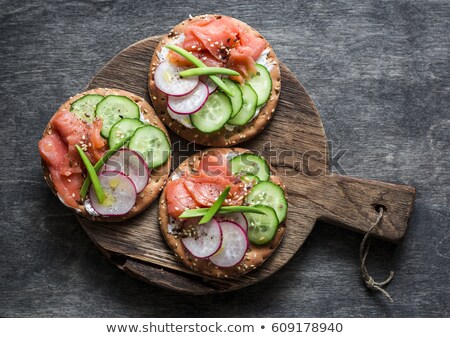 Foto stock: Smoked Salmon Crackers