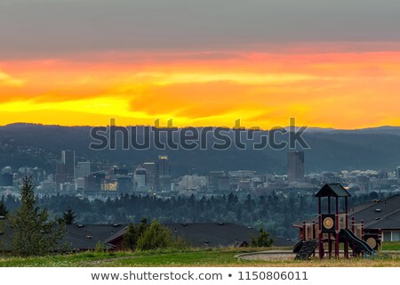 Foto stock: Portland Skyline From Altamont Park At Sunset