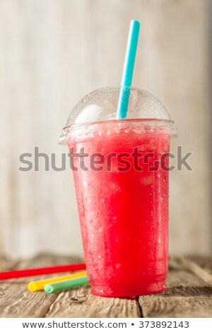 Foto d'archivio: Summer Refreshing Strawberry Sorbet Slush Granita Drink