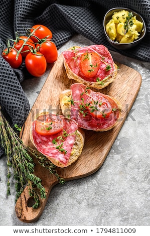 Foto stock: Anduíche · de · salame